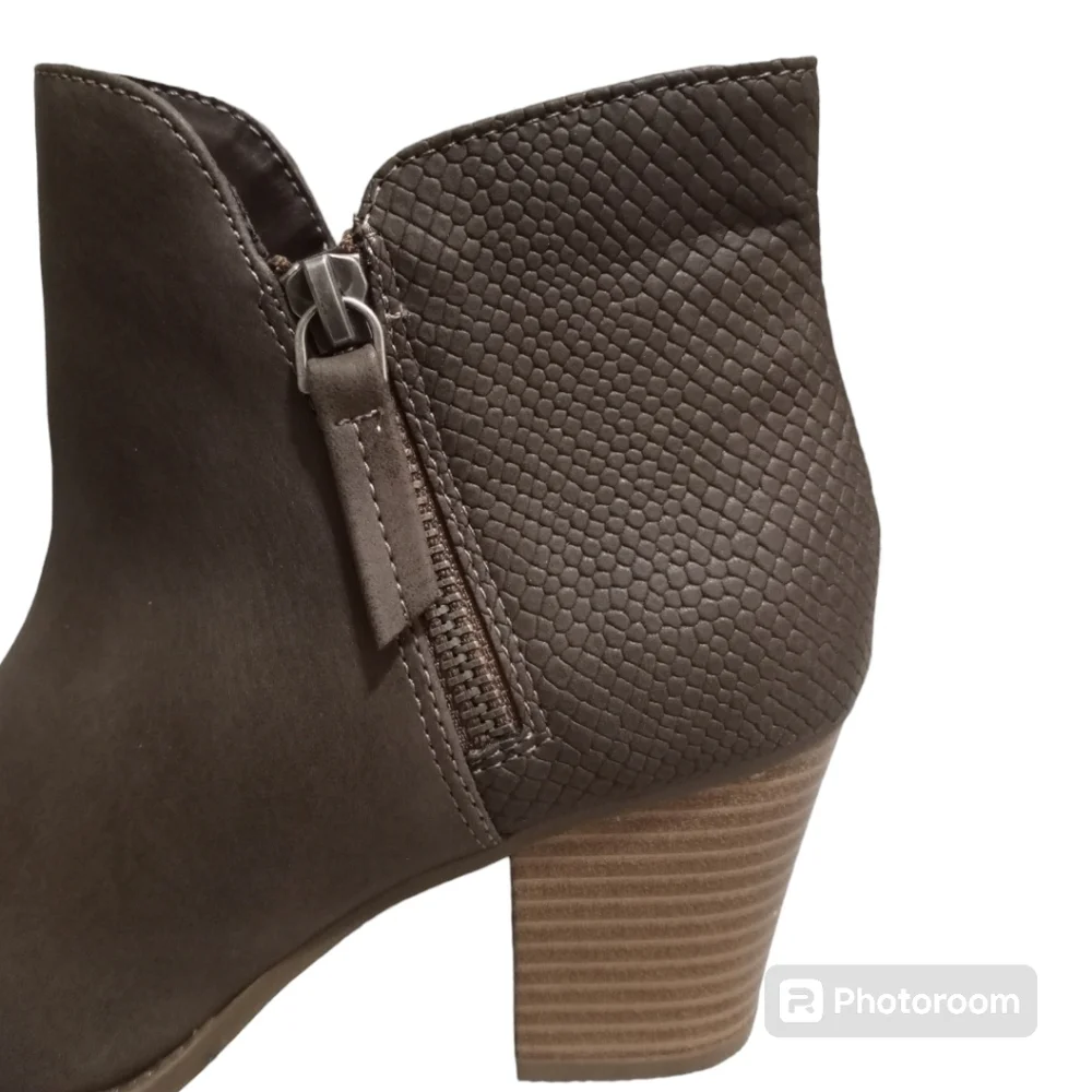 a.n.a Palo Ankle Boots Size 6.5M - Picture 9 of 14